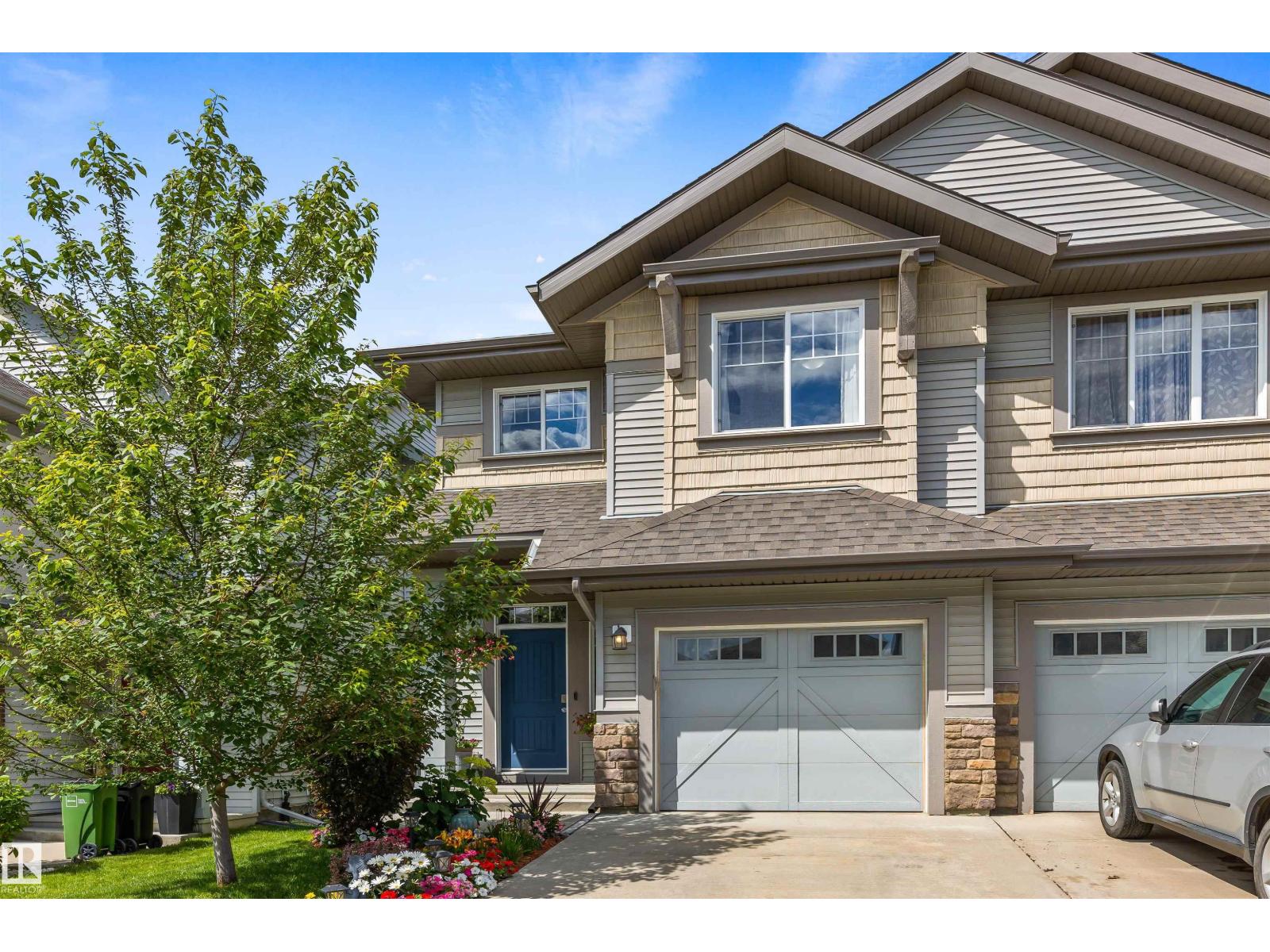 Photo 2 of 771 Eagleson Cr Nw, Edmonton AB