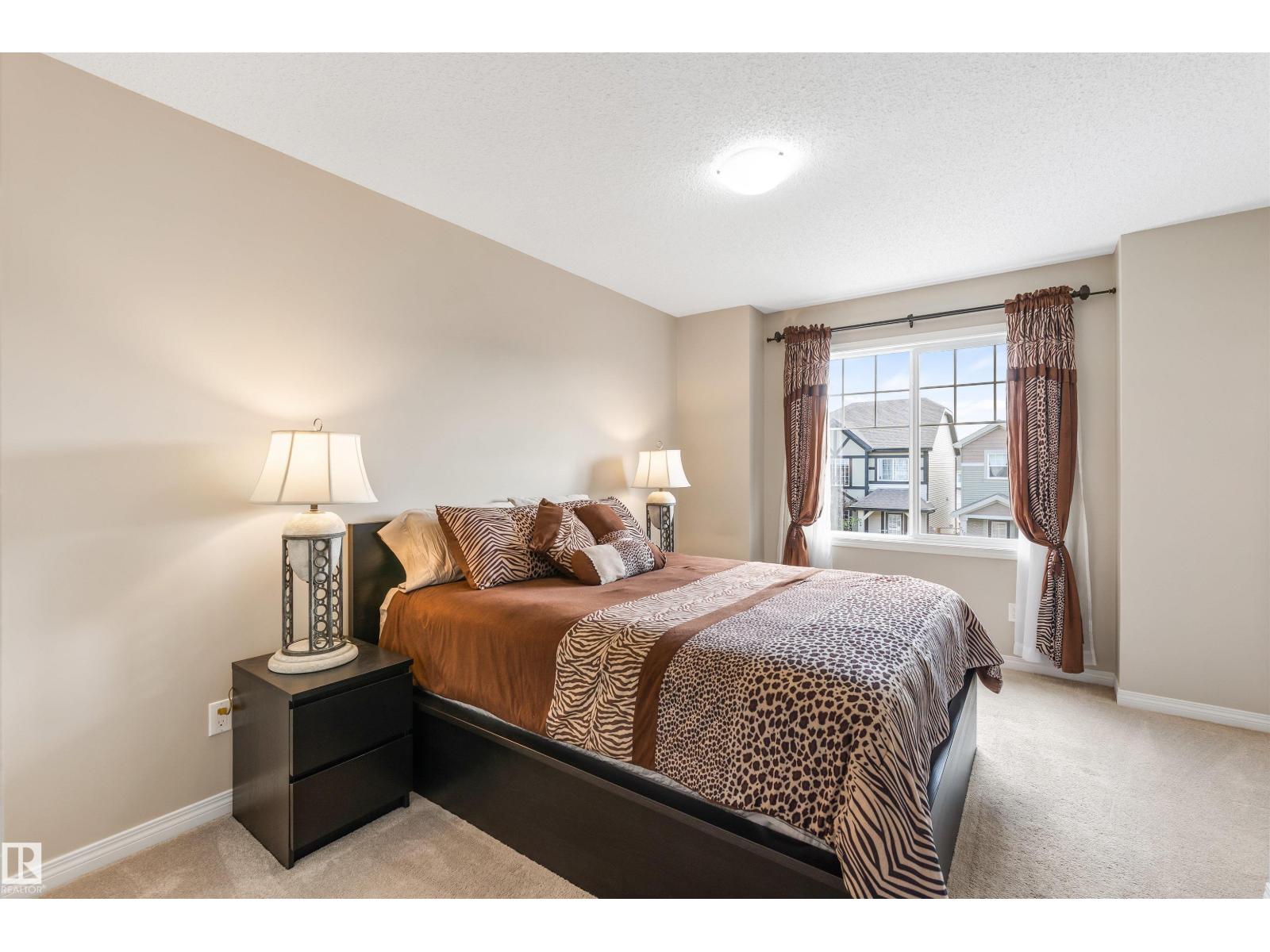 Photo 24 of 771 Eagleson Cr Nw, Edmonton AB