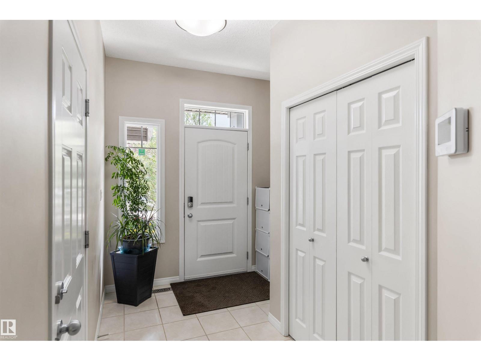 Photo 6 of 771 Eagleson Cr Nw, Edmonton AB