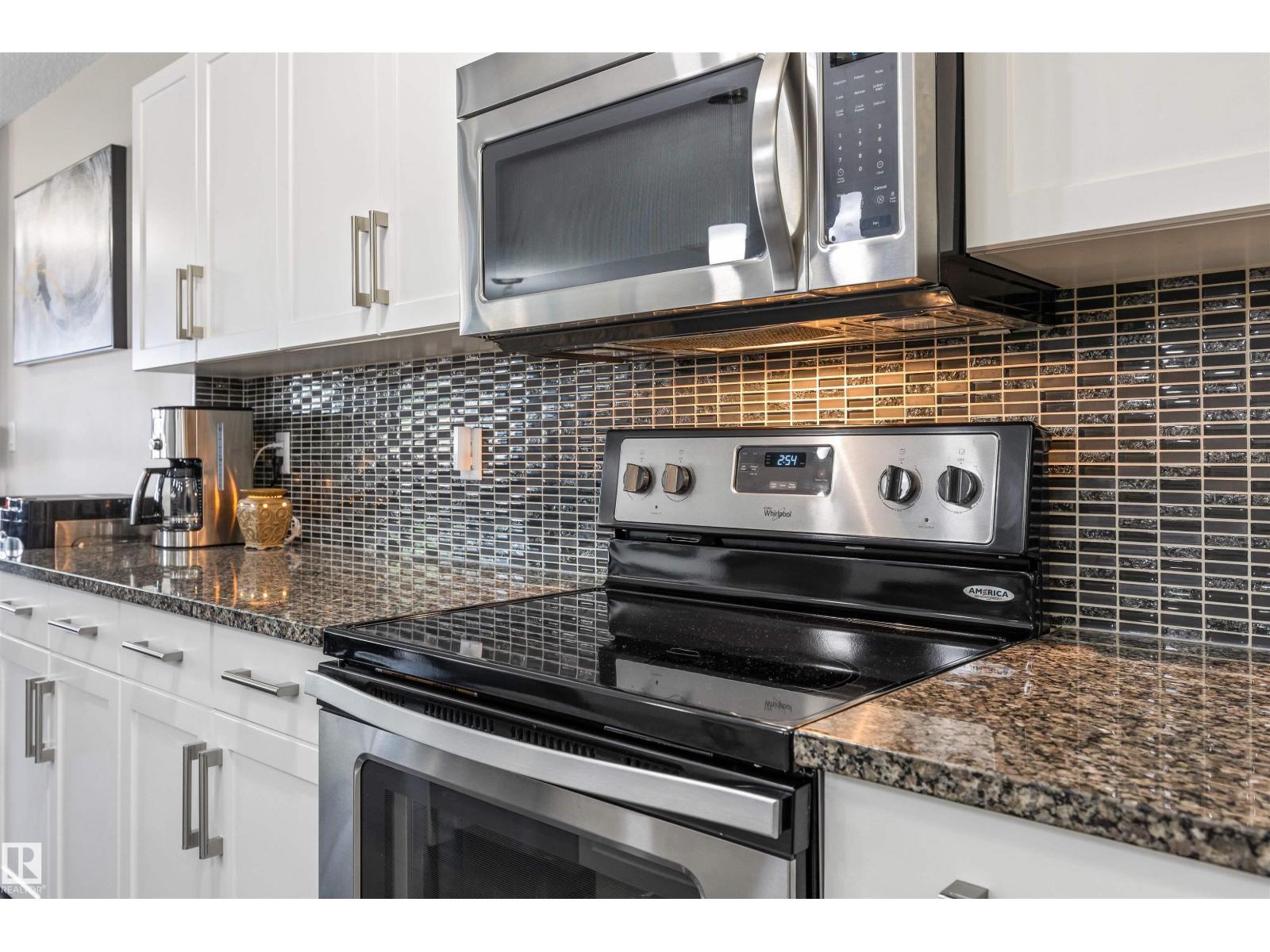 Photo 9 of 771 Eagleson Cr Nw, Edmonton AB