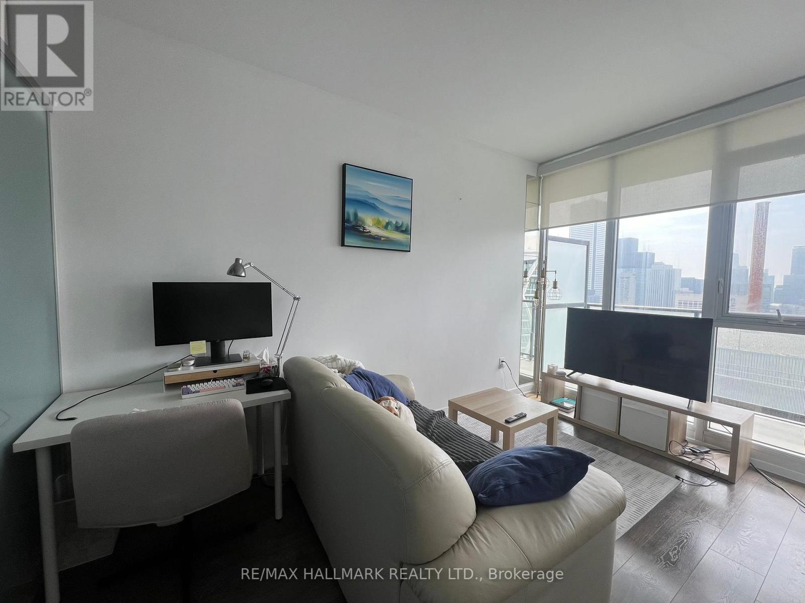 Photo 2 of 3705 426 University Avenue, Toronto ON