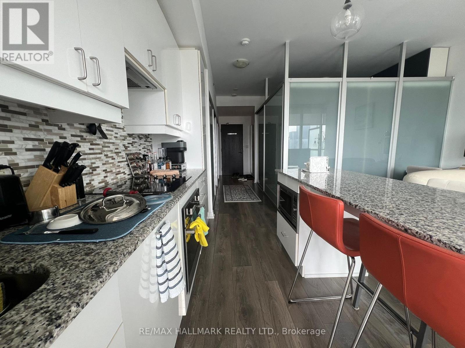 Photo 8 of 3705 426 University Avenue, Toronto ON