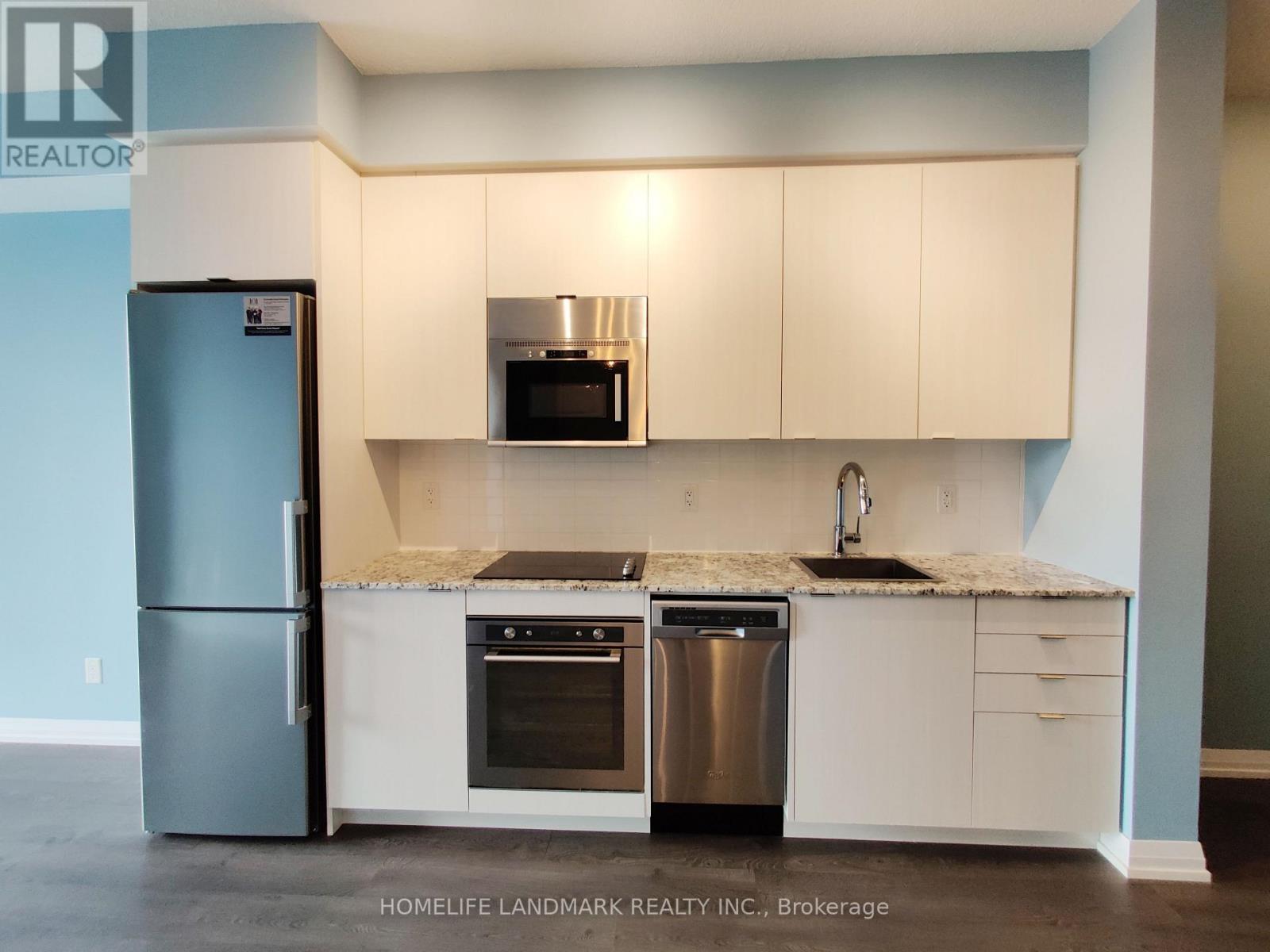 Photo 4 of 805 101 Erskine Avenue, Toronto ON
