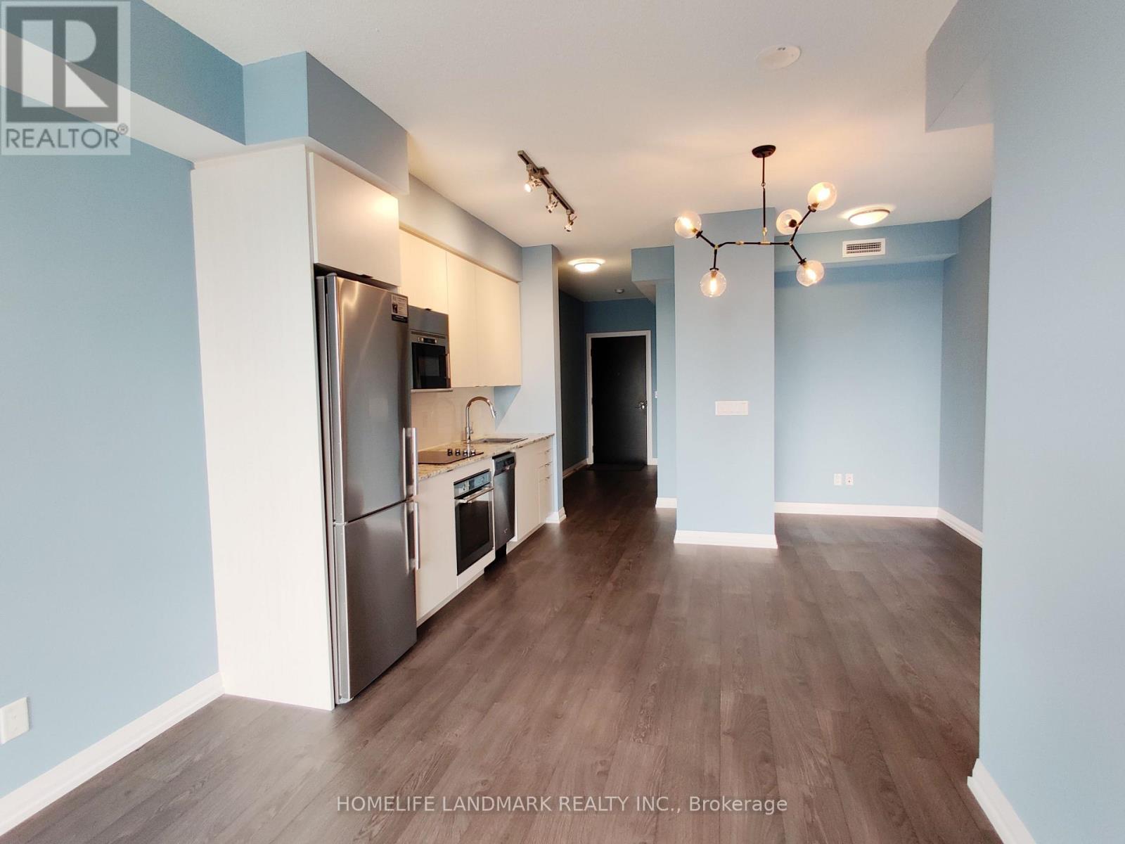 Photo 5 of 805 101 Erskine Avenue, Toronto ON