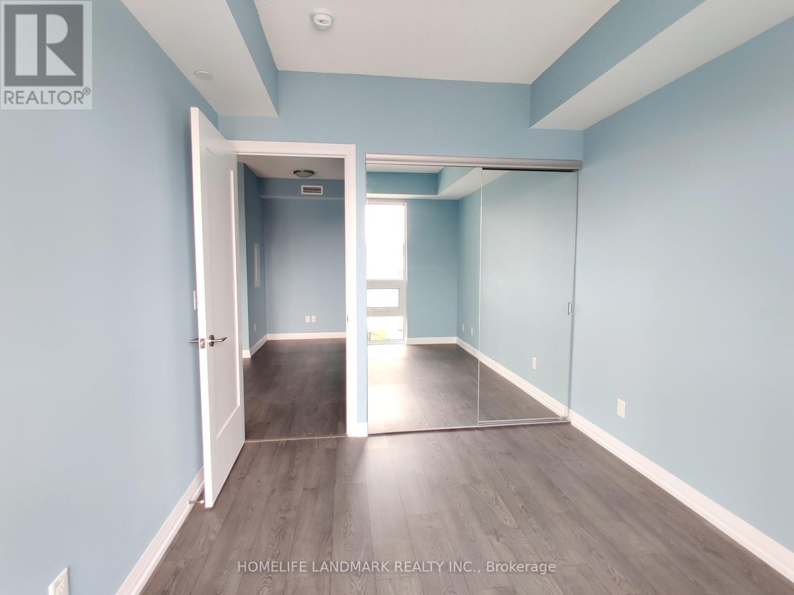Photo 8 of 805 101 Erskine Avenue, Toronto ON