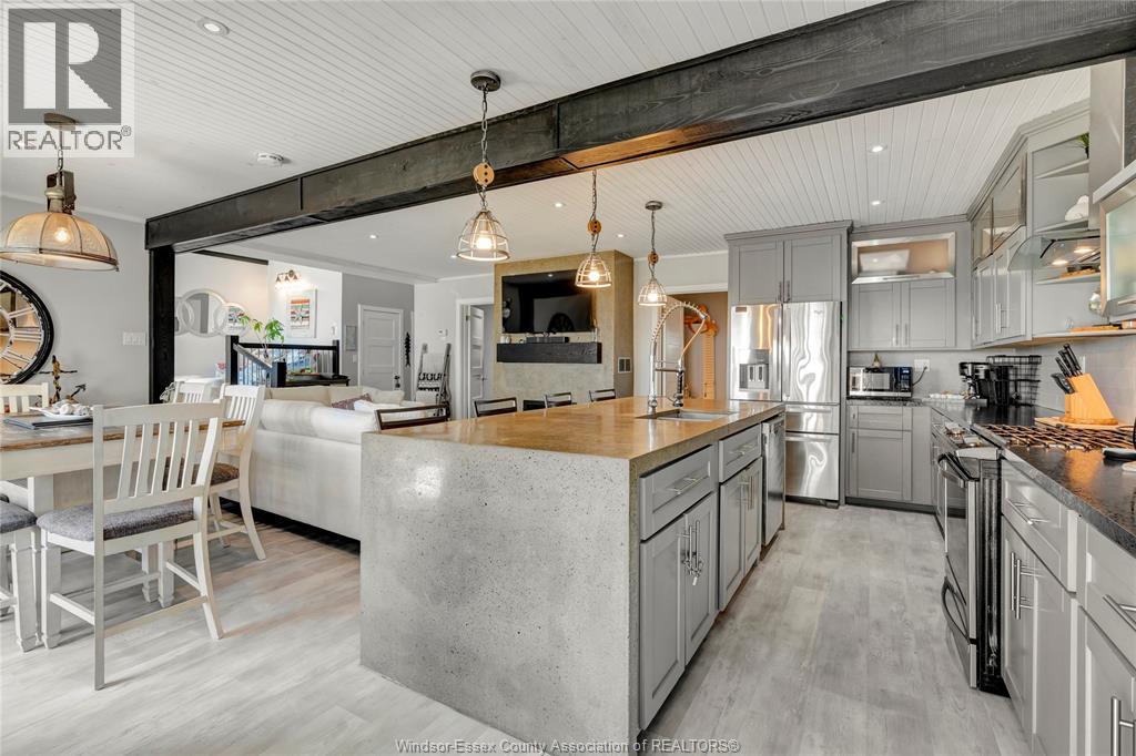 Photo 12 of 72 Pulley Road, Leamington ON