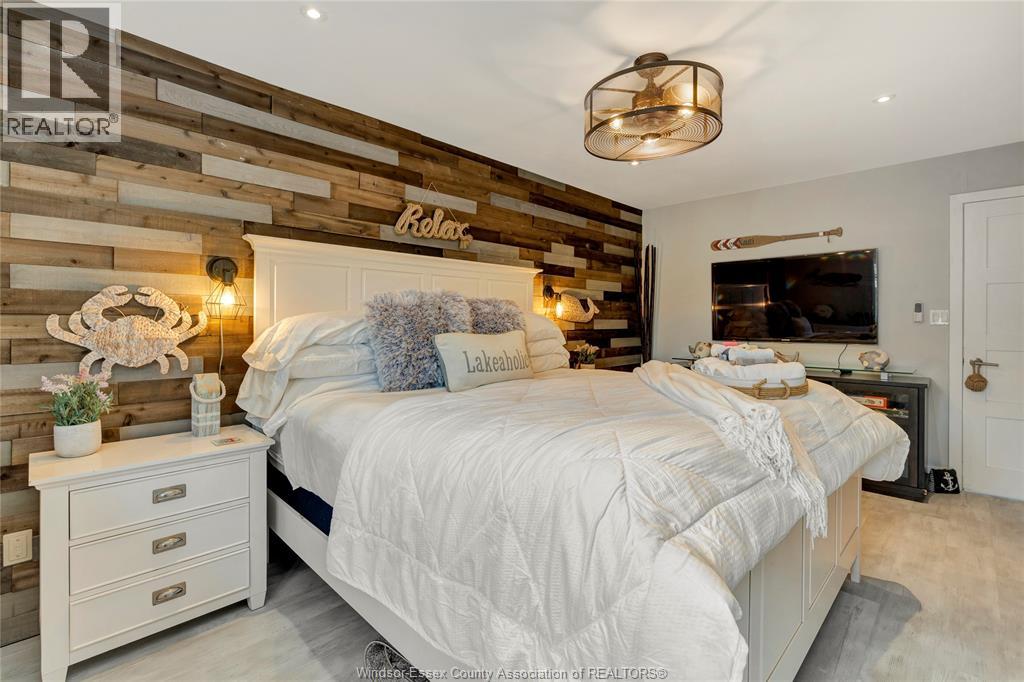 Photo 17 of 72 Pulley Road, Leamington ON