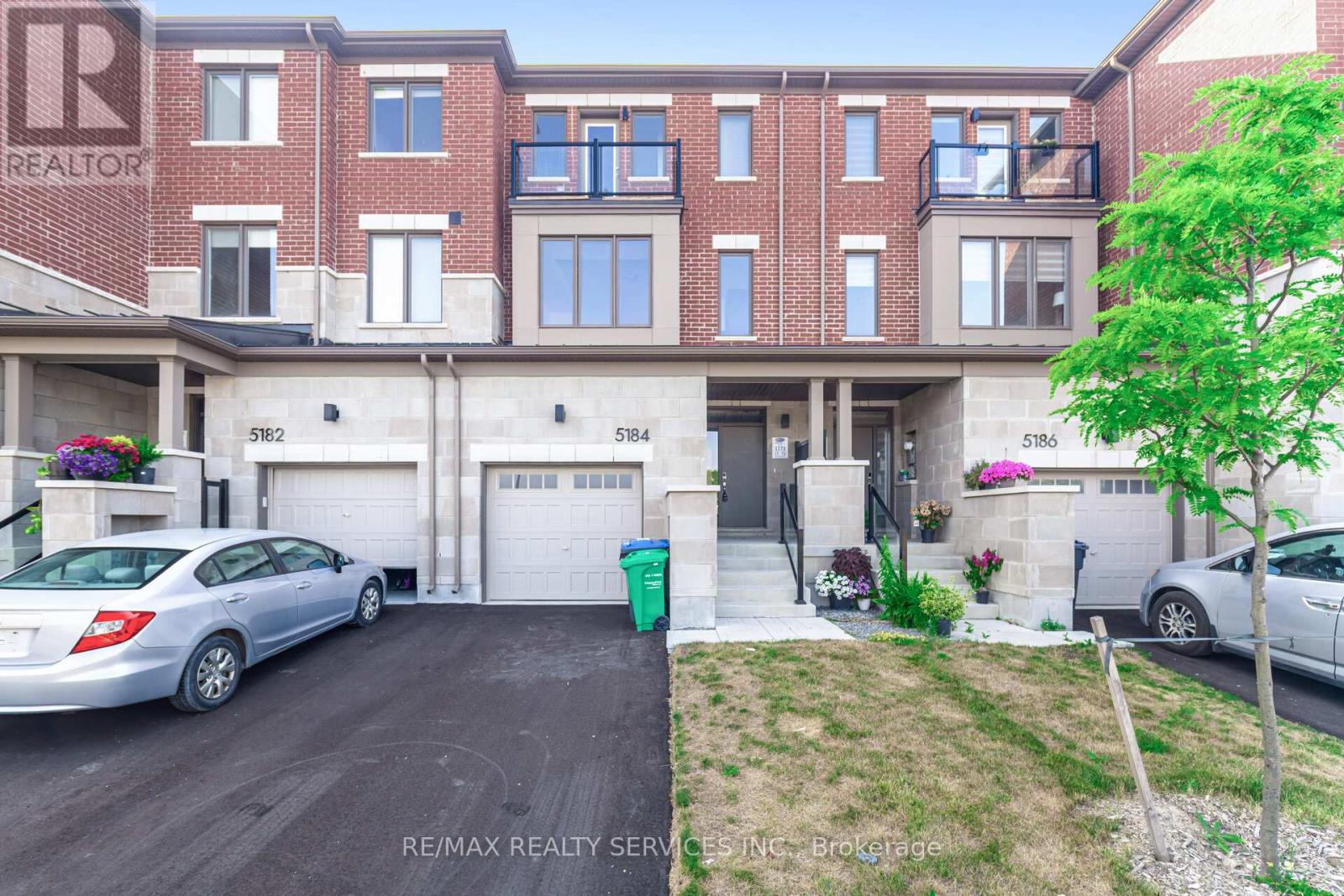 Photo 4 of 5184 Viola Desmond Drive, Mississauga ON