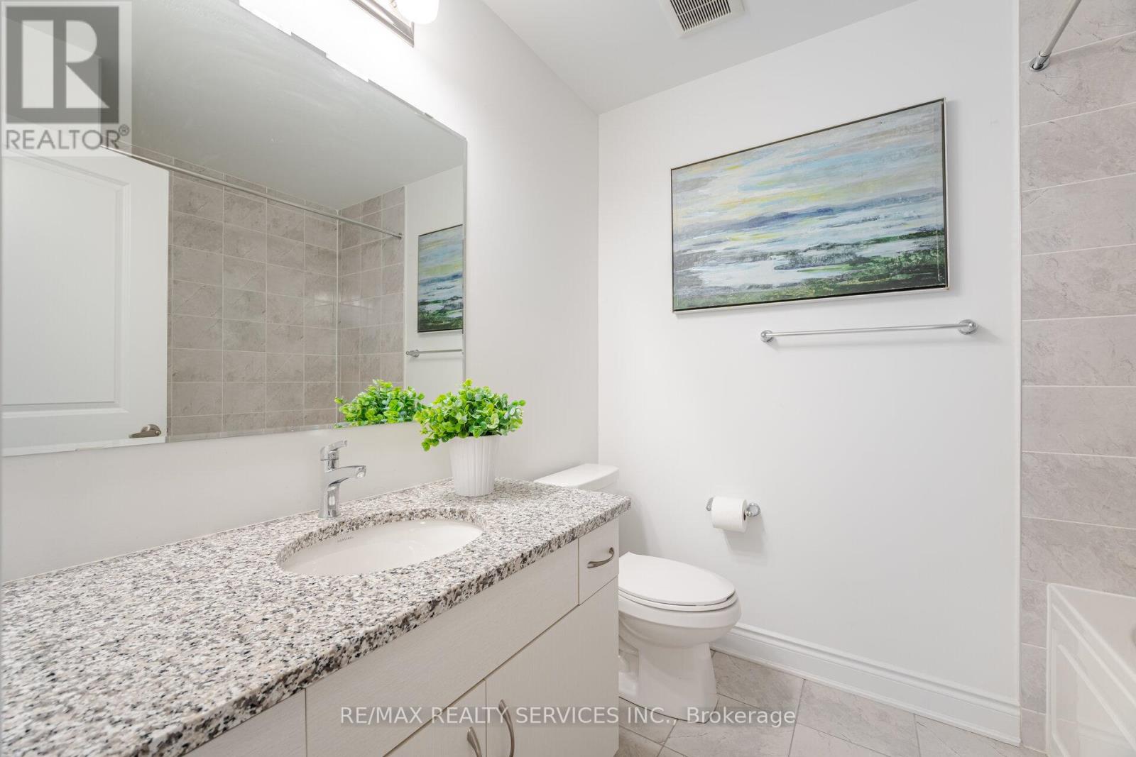 Photo 41 of 5184 Viola Desmond Drive, Mississauga ON