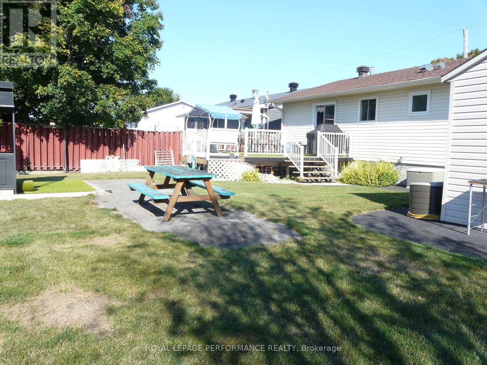 Photo 19 of 1225 Campeau Crescent, Clarencerockland ON