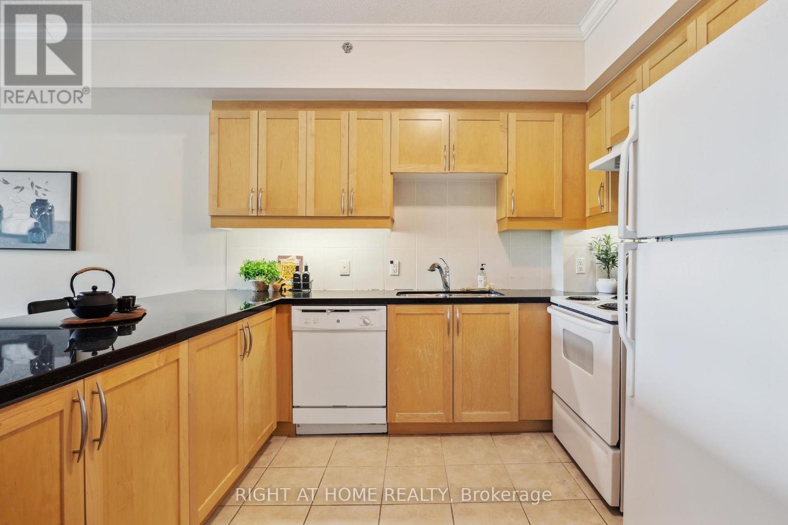 Photo 9 of 205 171 Shanly Street, Scugog ON