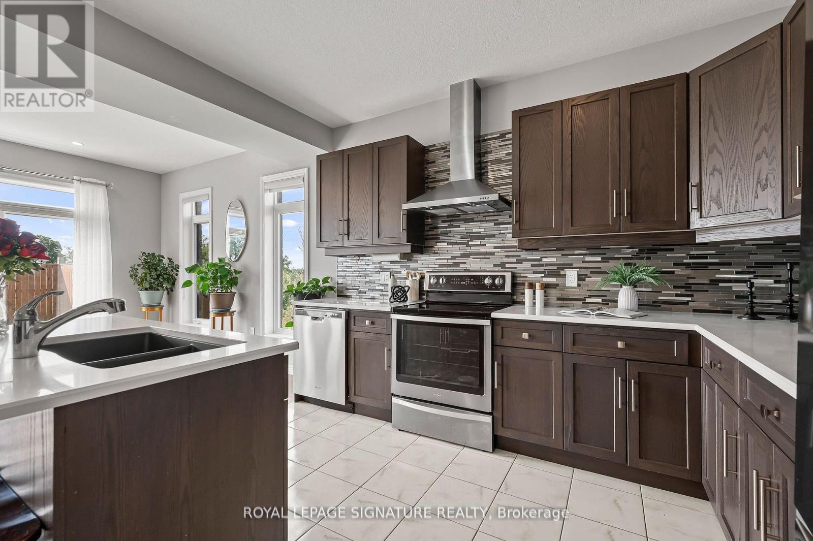 Photo 9 of 51 Macaulay Street, Guelph ON