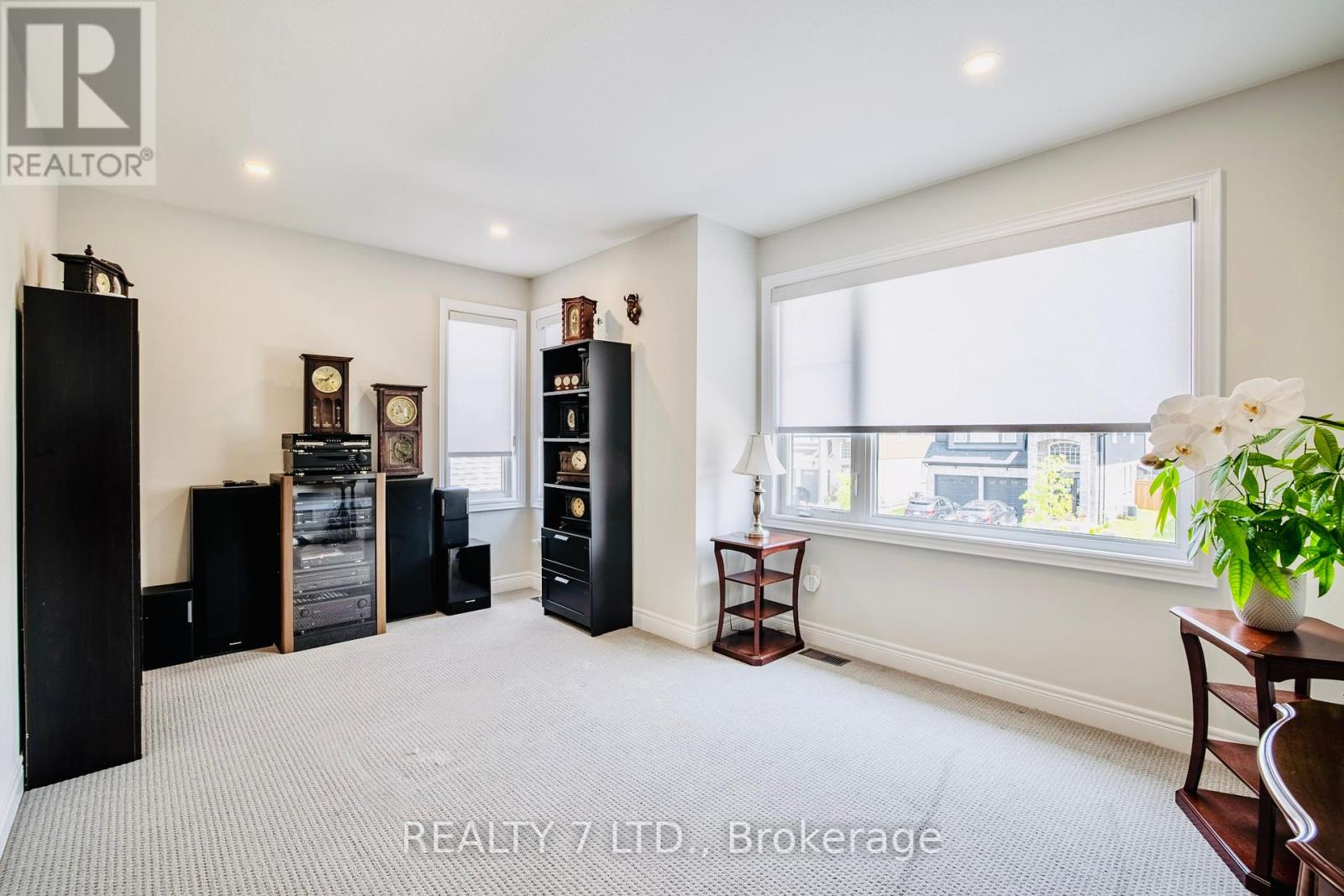 Photo 14 of 128 Susan Drive, Pelham ON