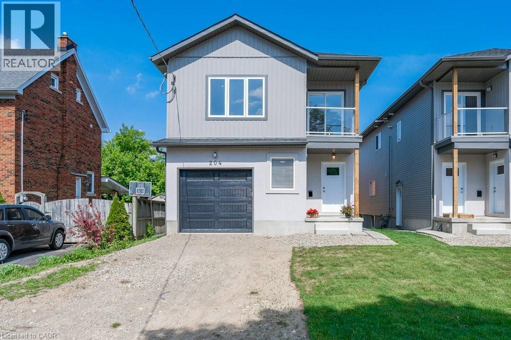 Photo 2 of 204 Fifth Avenue, Kitchener ON