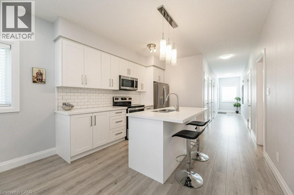 Photo 14 of 204 Fifth Avenue, Kitchener ON