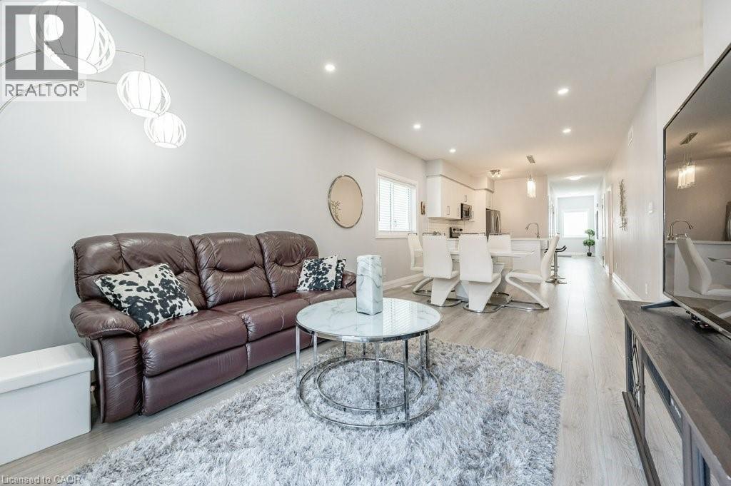 Photo 12 of 204 Fifth Avenue, Kitchener ON