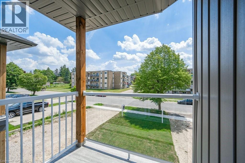Photo 28 of 204 Fifth Avenue, Kitchener ON