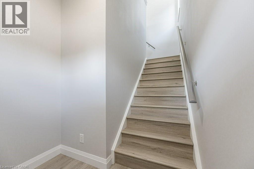 Photo 22 of 204 Fifth Avenue, Kitchener ON