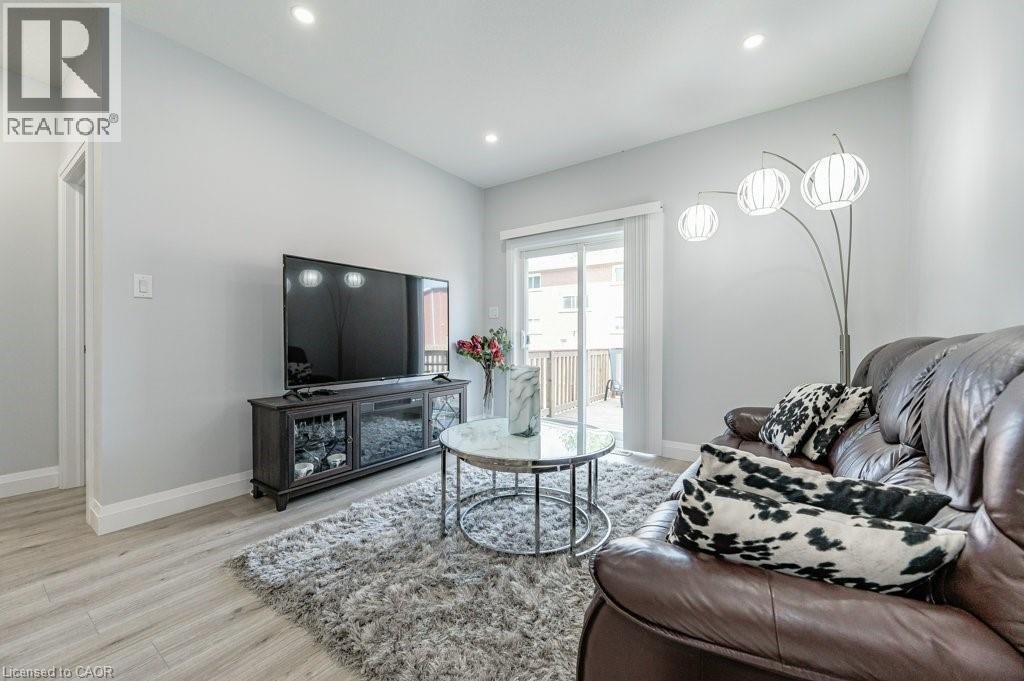 Photo 20 of 204 Fifth Avenue, Kitchener ON