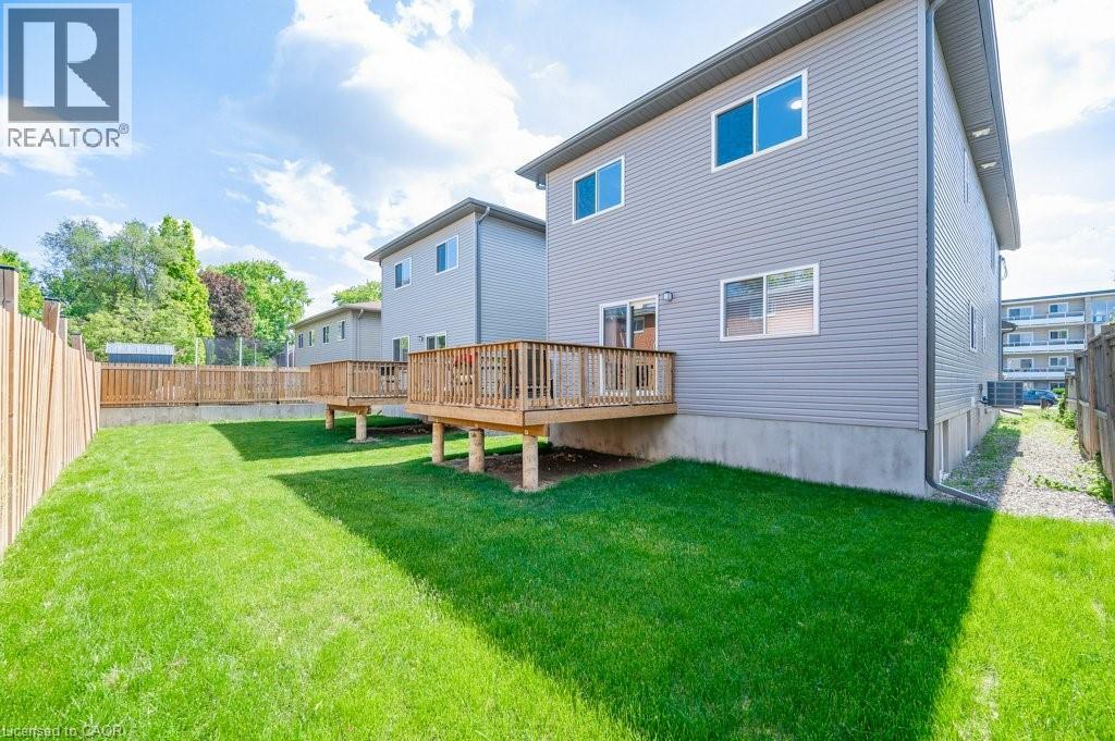 Photo 46 of 204 Fifth Avenue, Kitchener ON
