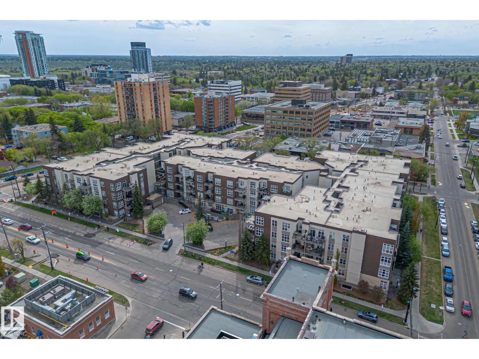 Photo 40 of 143 10403 122 St Nw, Edmonton AB