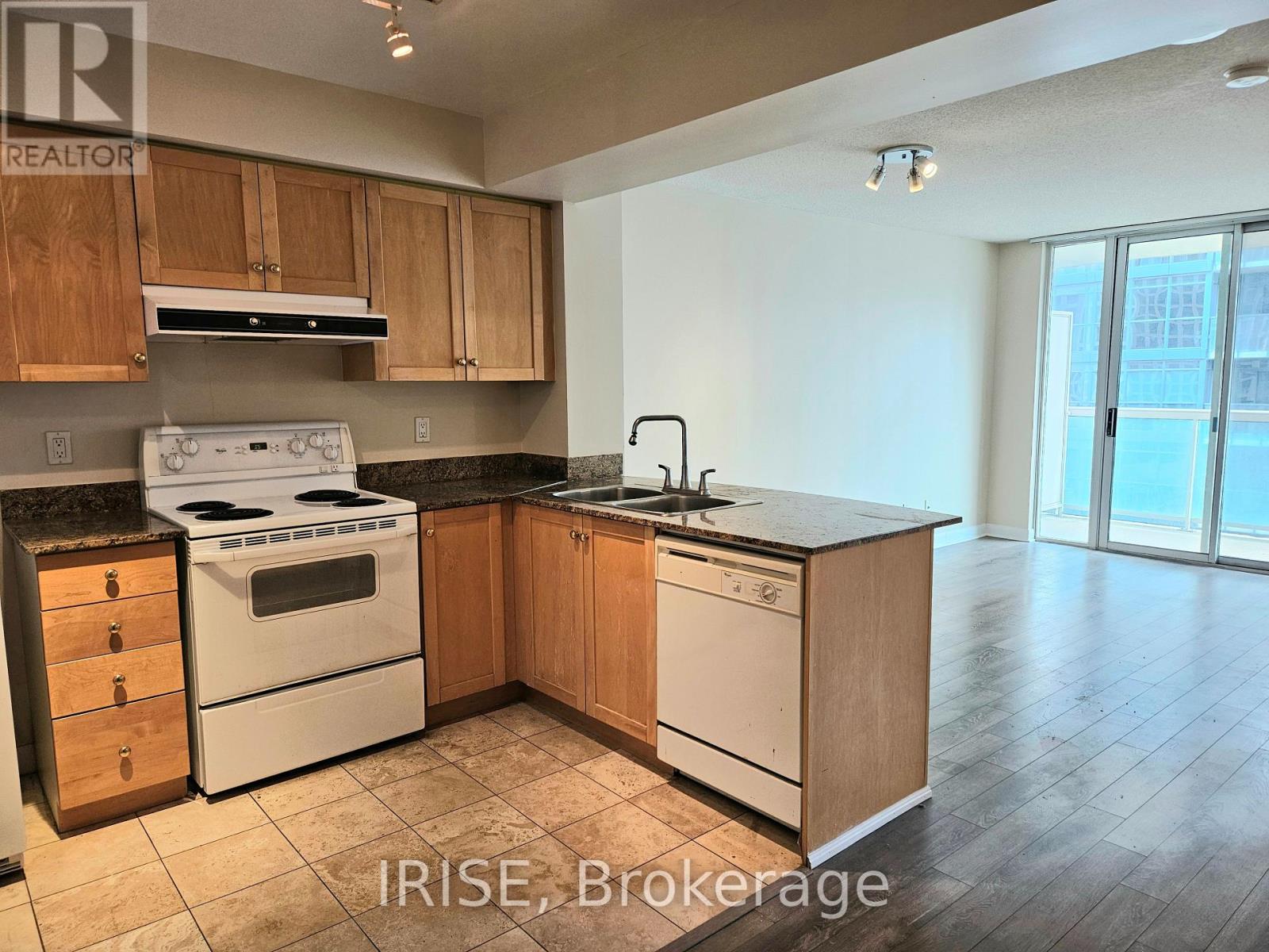 Photo 2 of 611 323 Richmond Street E, Toronto ON