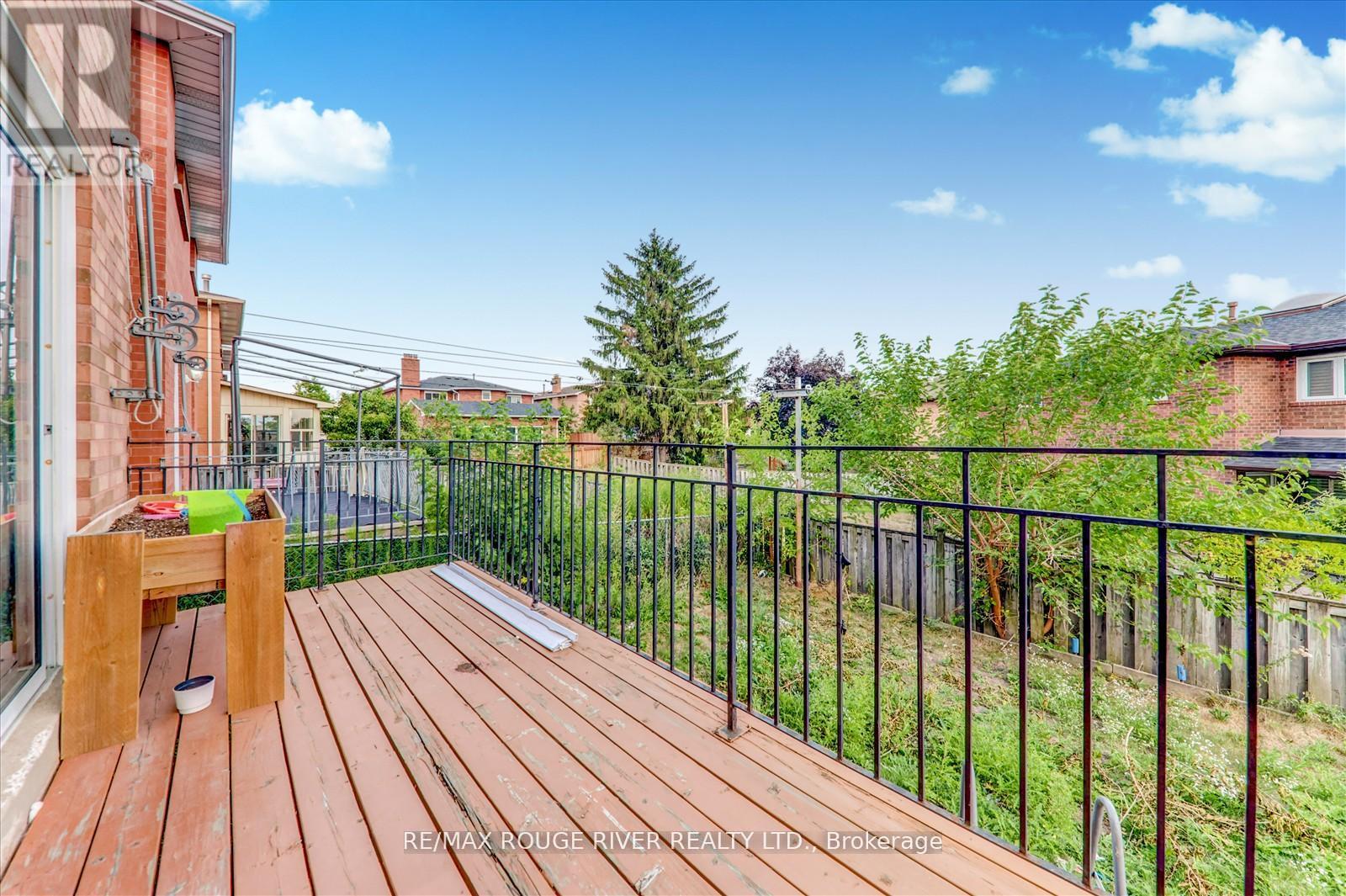 Photo 17 of 23 Jackman Crescent, Vaughan ON
