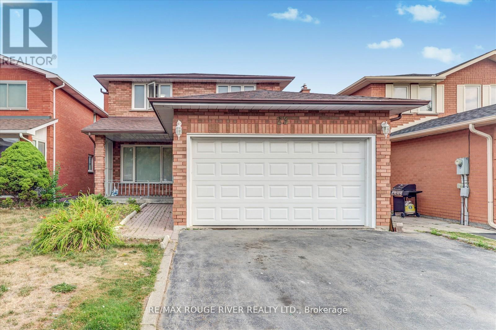 Photo 3 of 23 Jackman Crescent, Vaughan ON