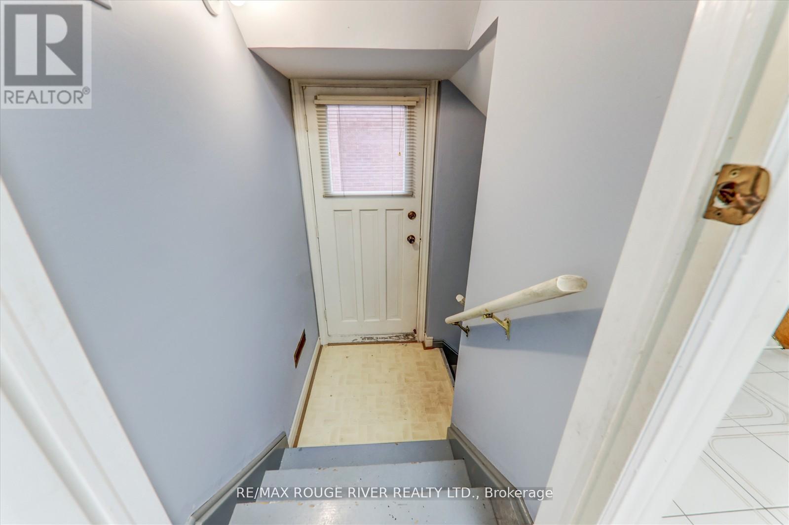 Photo 31 of 23 Jackman Crescent, Vaughan ON