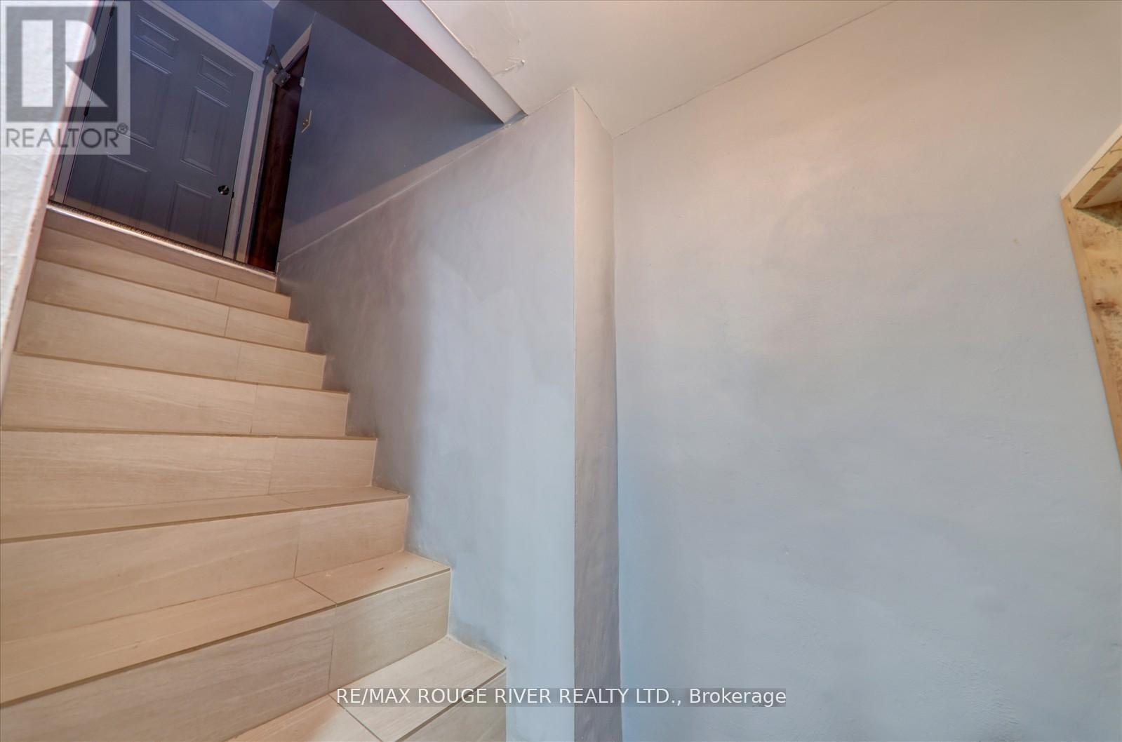 Photo 33 of 23 Jackman Crescent, Vaughan ON