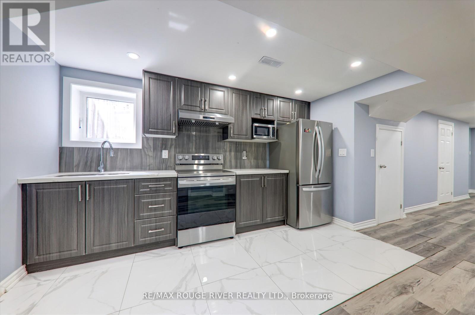 Photo 37 of 23 Jackman Crescent, Vaughan ON