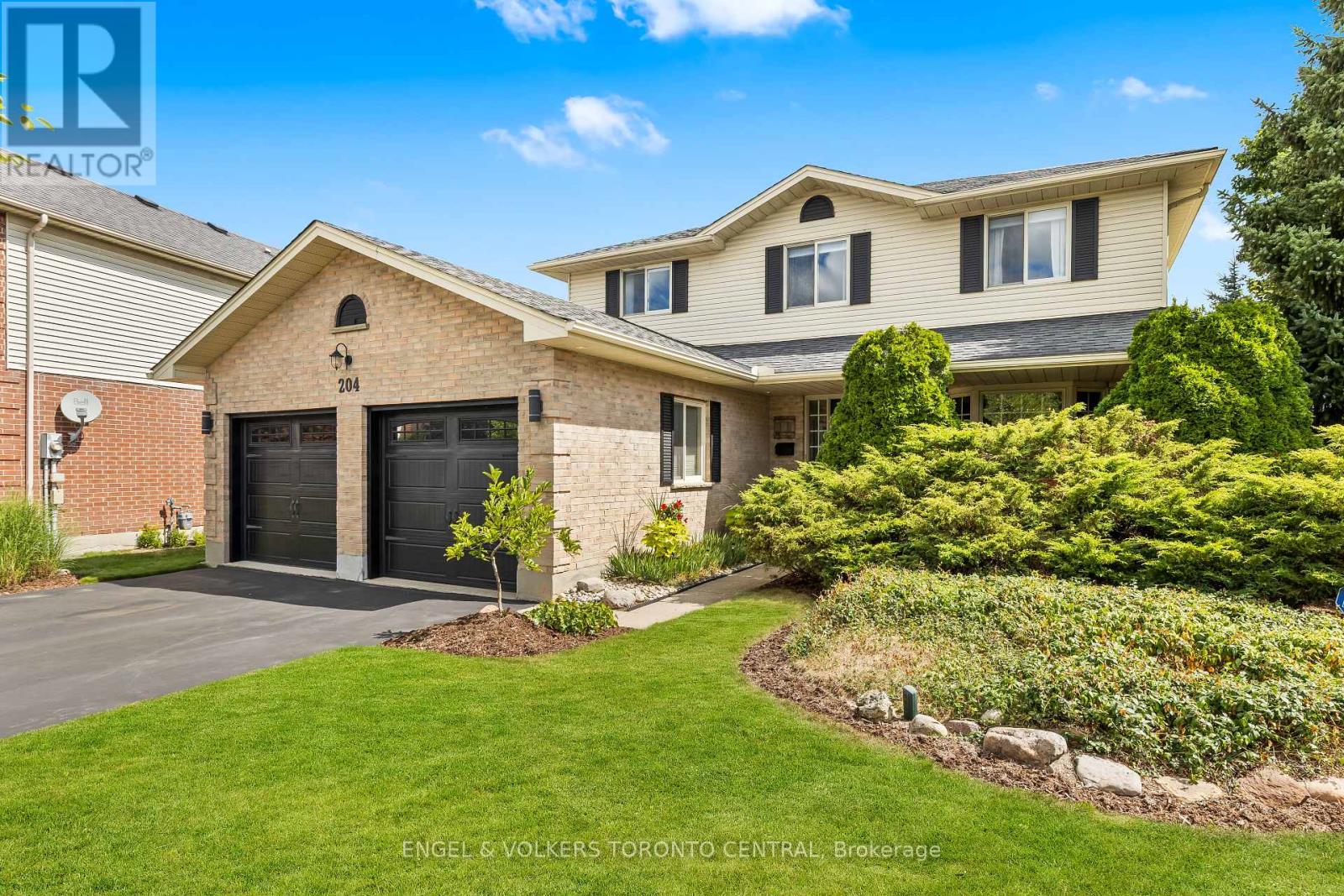 Photo 1 of 204 Killarney Grove, London North ON