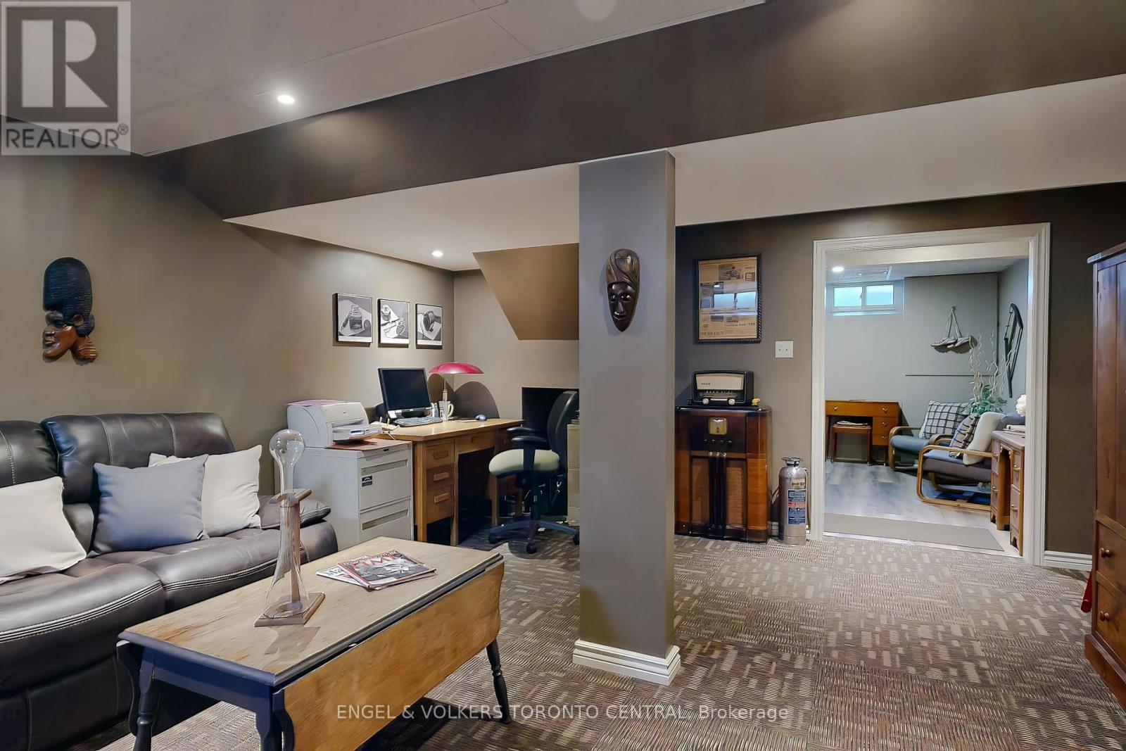 Photo 31 of 204 Killarney Grove, London North ON