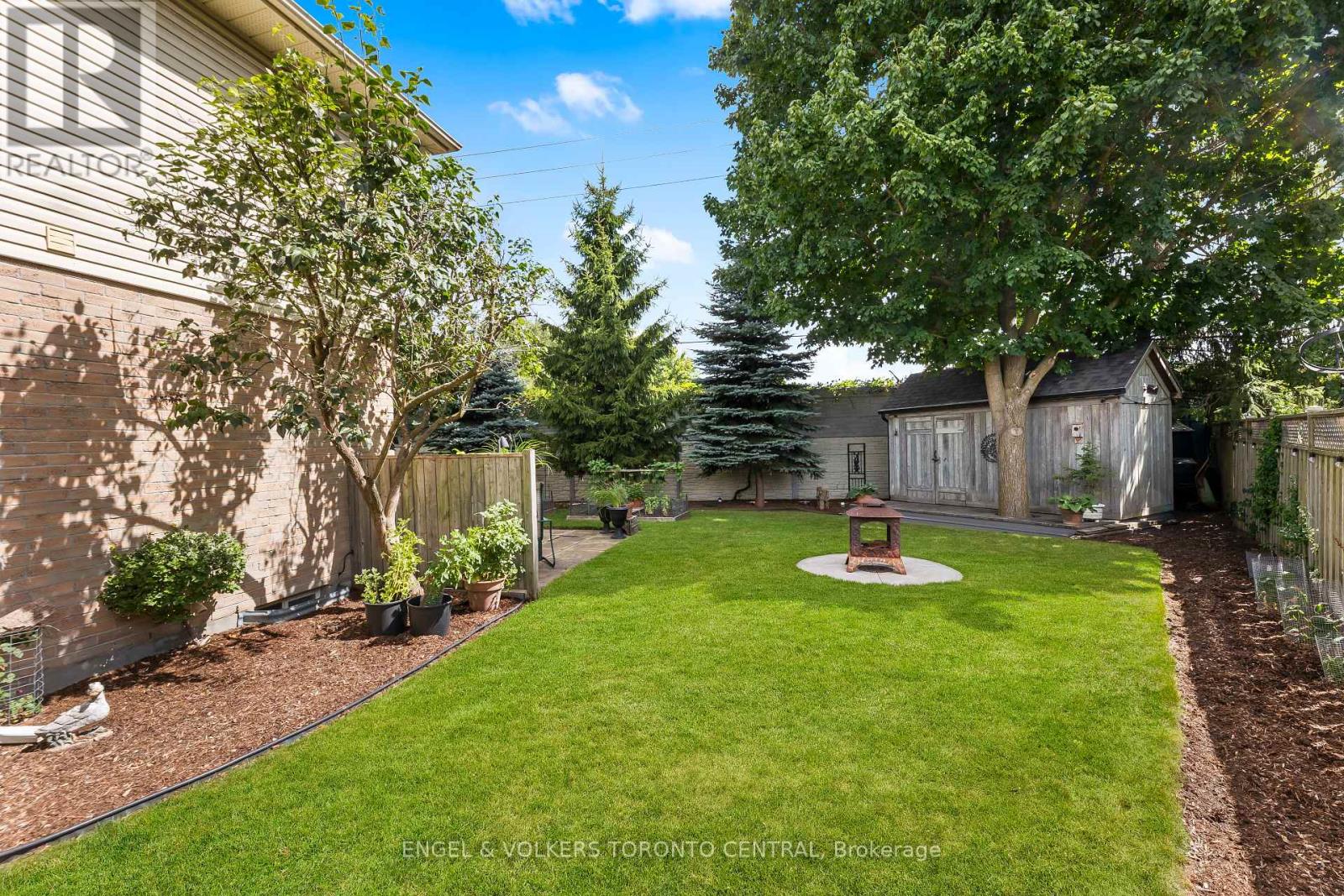 Photo 33 of 204 Killarney Grove, London North ON
