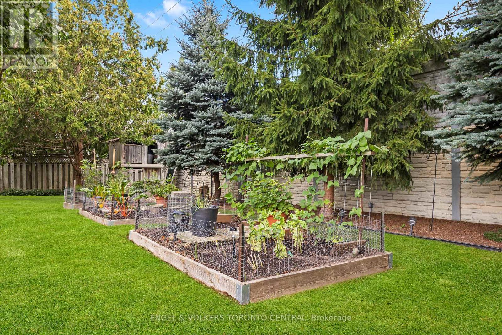 Photo 35 of 204 Killarney Grove, London North ON