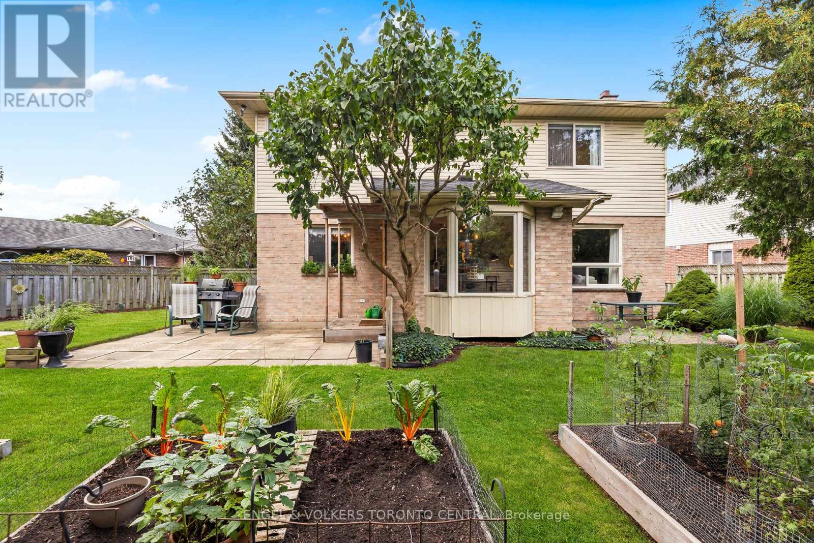 Photo 36 of 204 Killarney Grove, London North ON