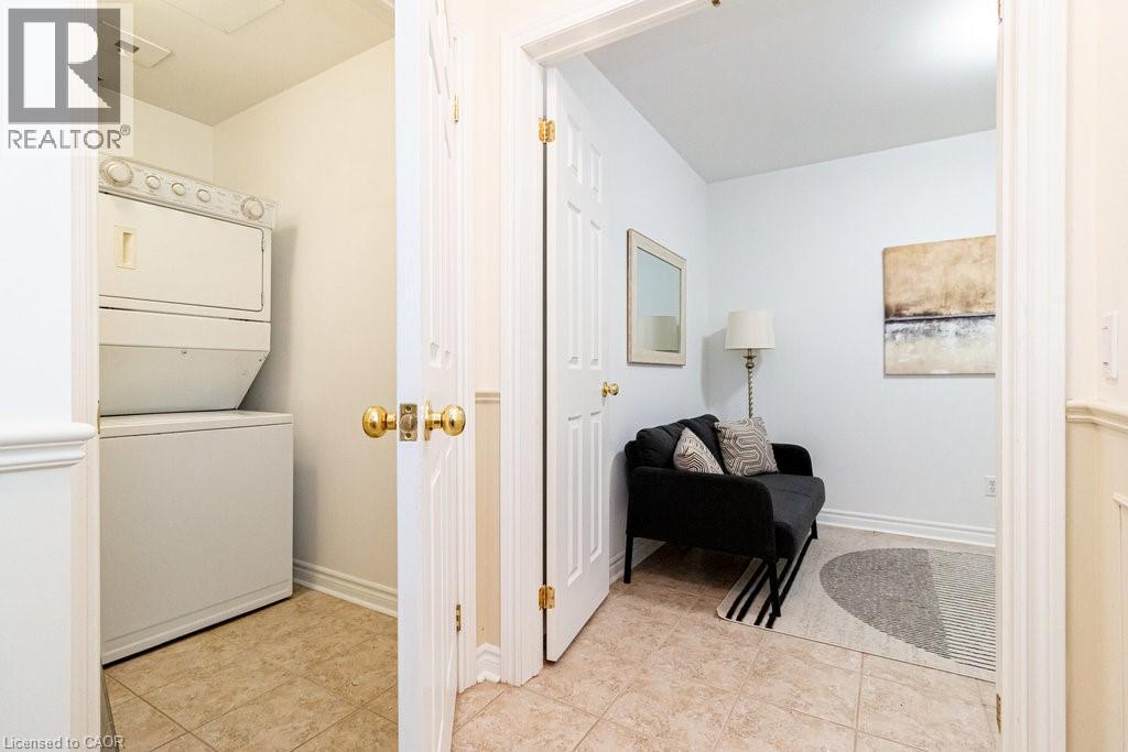 Photo 14 of 2000 Creekside Drive Unit 805, Dundas ON