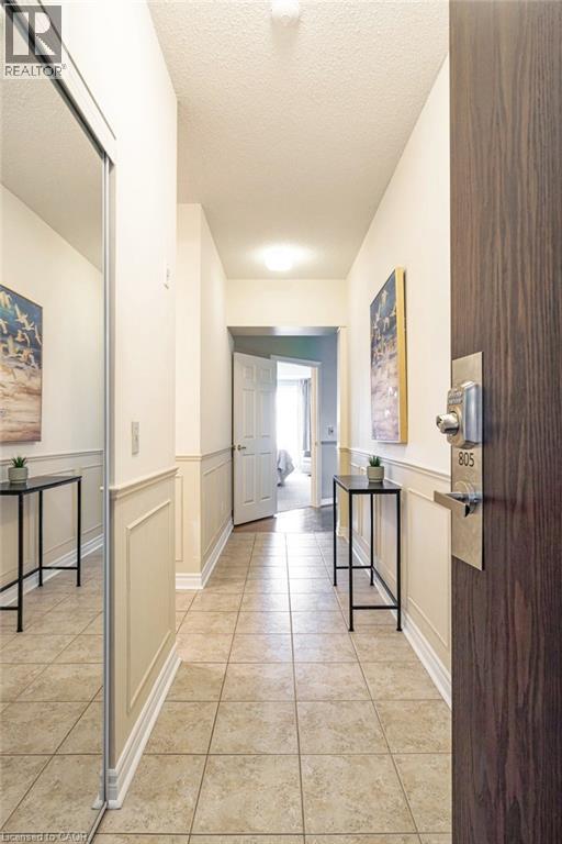 Photo 4 of 2000 Creekside Drive Unit 805, Dundas ON