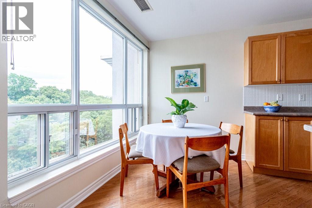Photo 10 of 2000 Creekside Drive Unit 805, Dundas ON