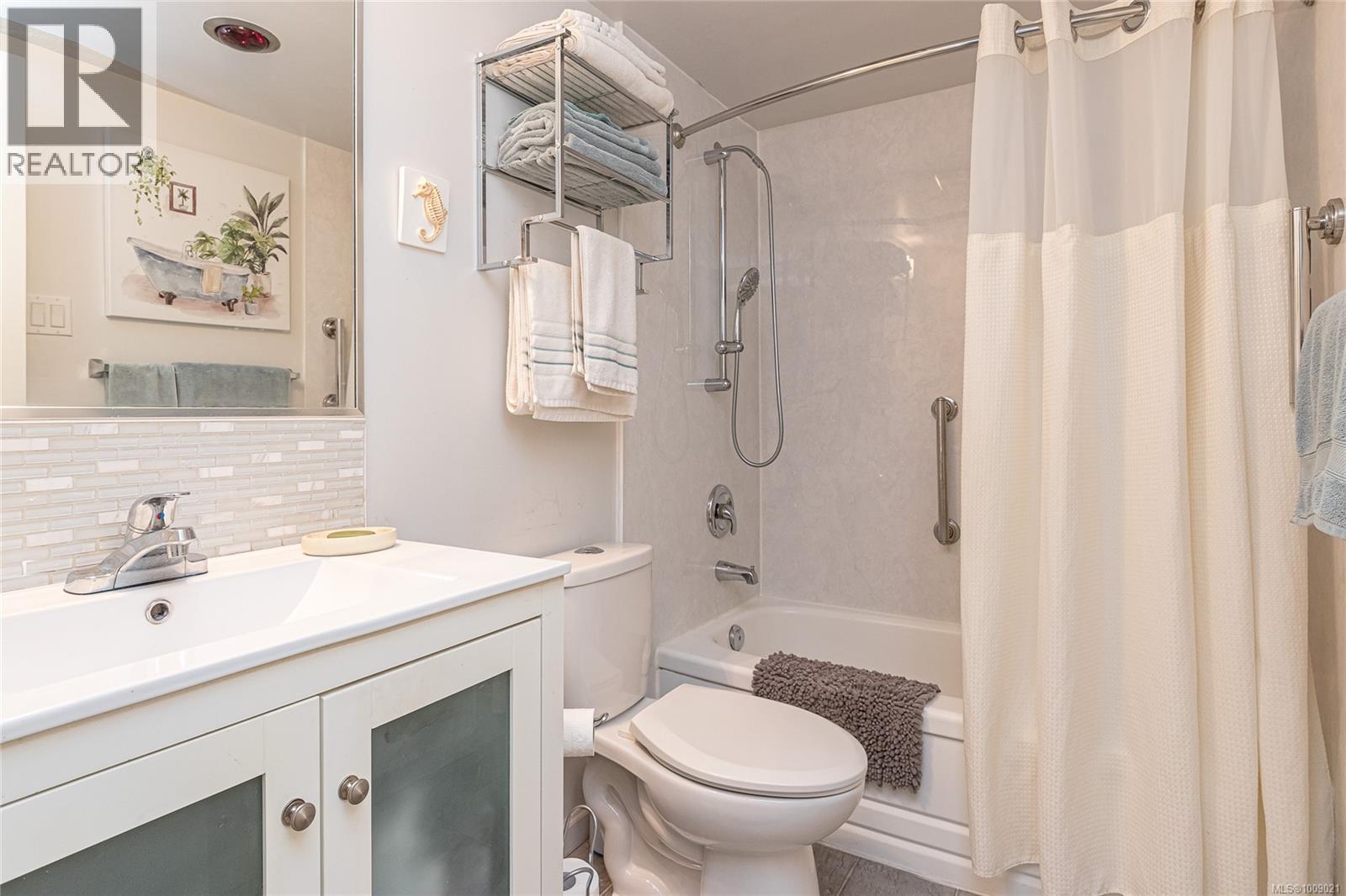 108 2040 White Birch Road, Sidney