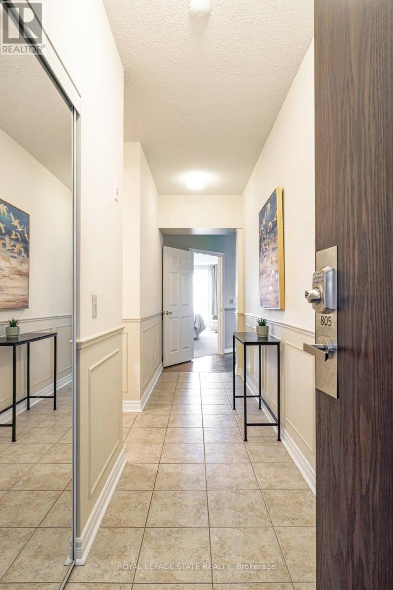 Photo 4 of 805 2000 Creekside Drive, Hamilton ON