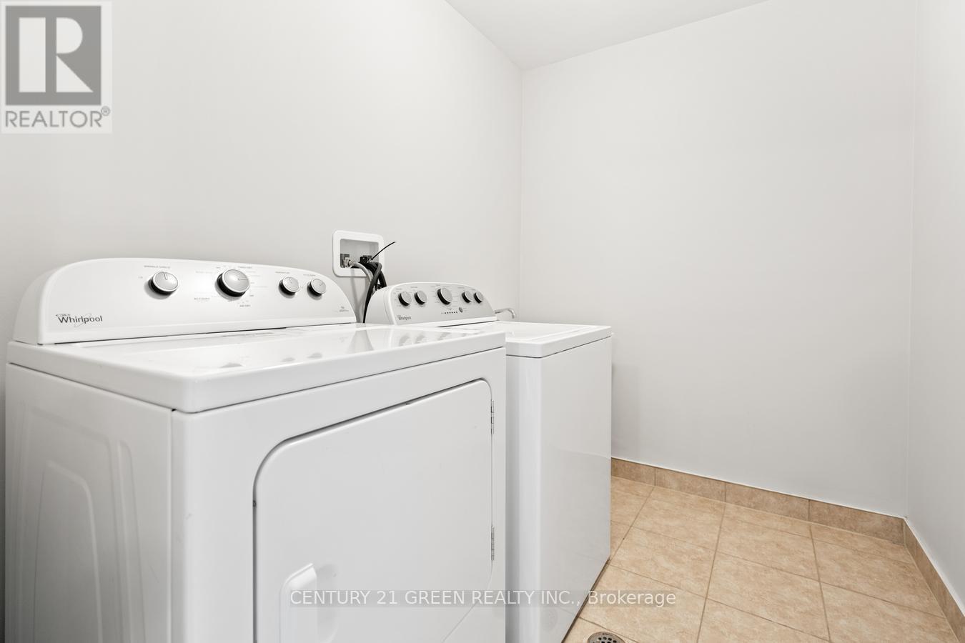 Photo 11 of 86 Leadenhall Road, Brampton ON