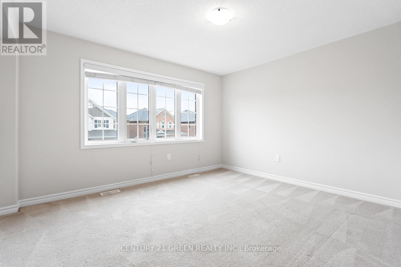 Photo 17 of 86 Leadenhall Road, Brampton ON