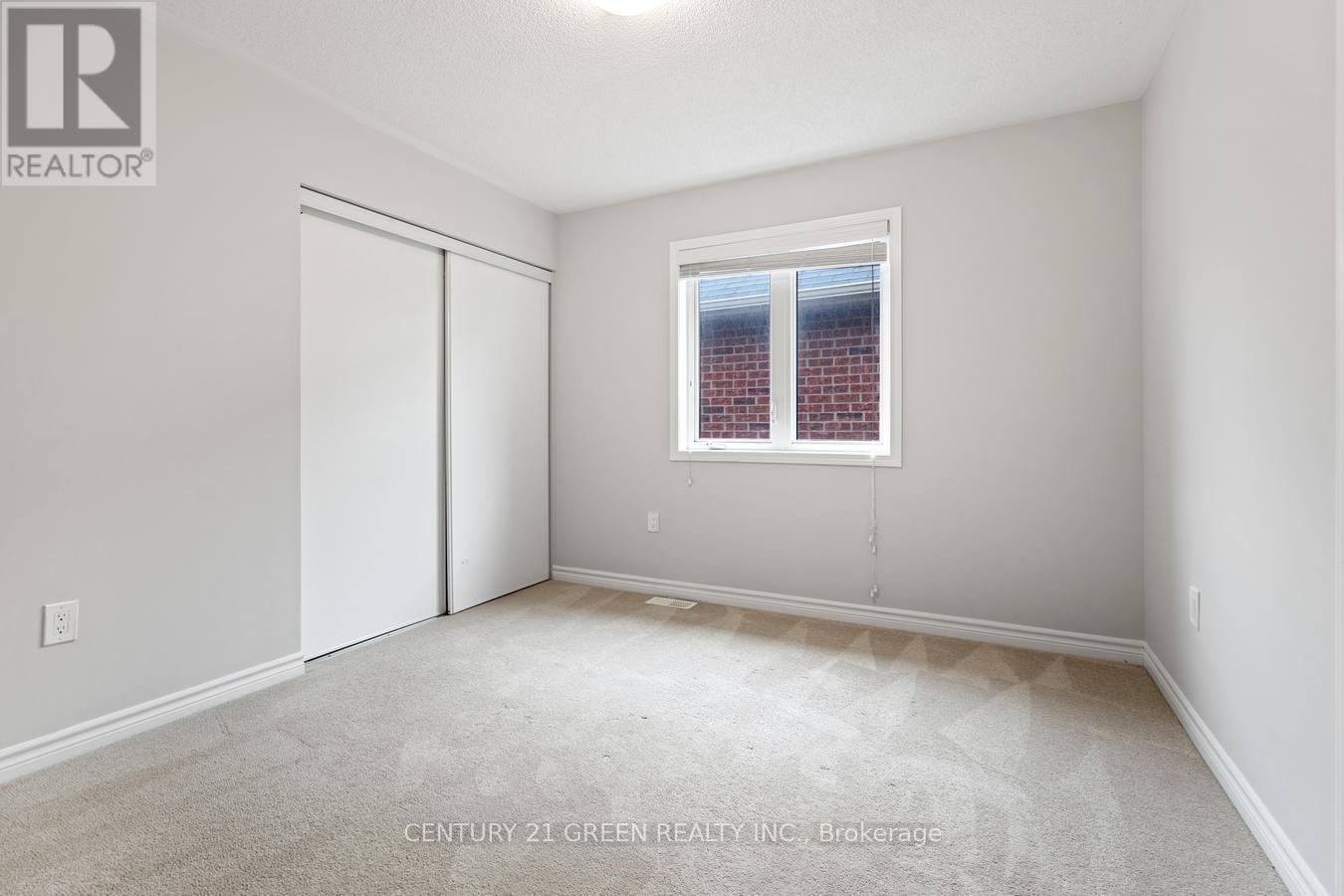 Photo 12 of 86 Leadenhall Road, Brampton ON