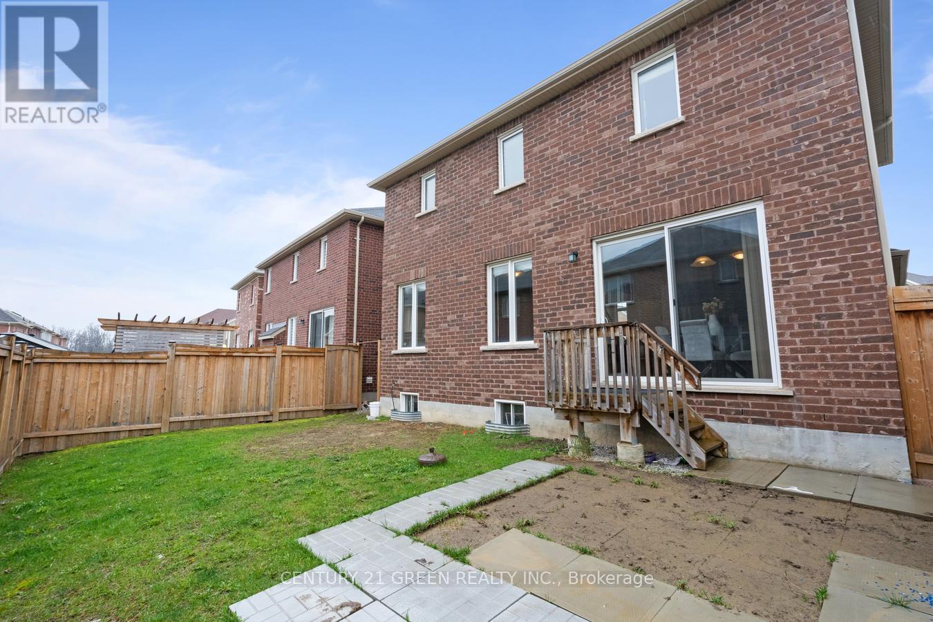 Photo 19 of 86 Leadenhall Road, Brampton ON