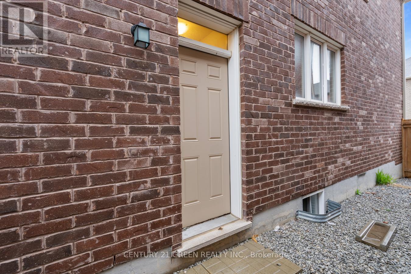 Photo 20 of 86 Leadenhall Road, Brampton ON