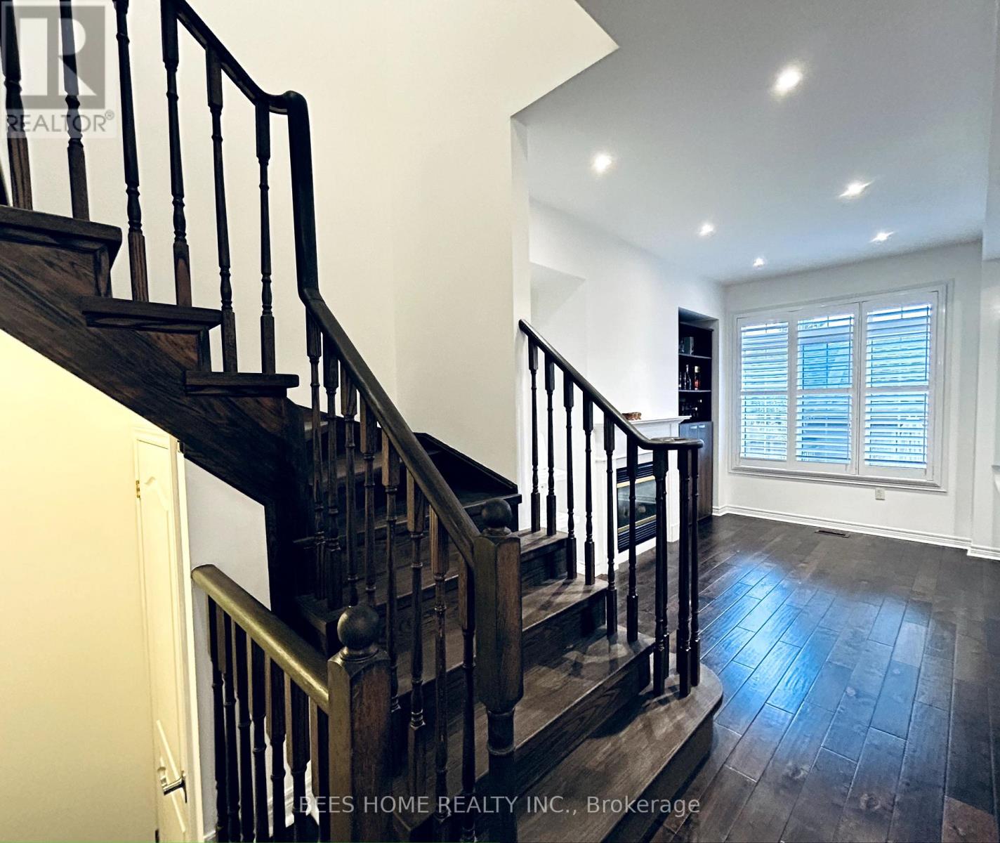 Photo 10 of 2893 Bur Oak Avenue, Markham ON