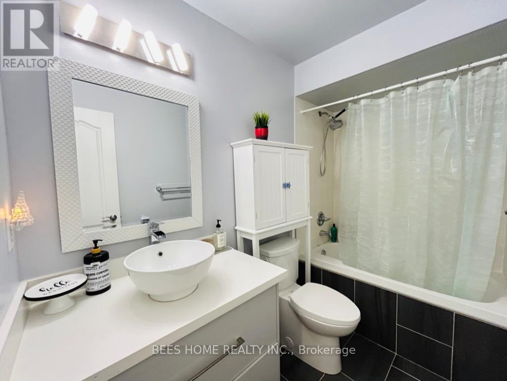 Photo 33 of 2893 Bur Oak Avenue, Markham ON