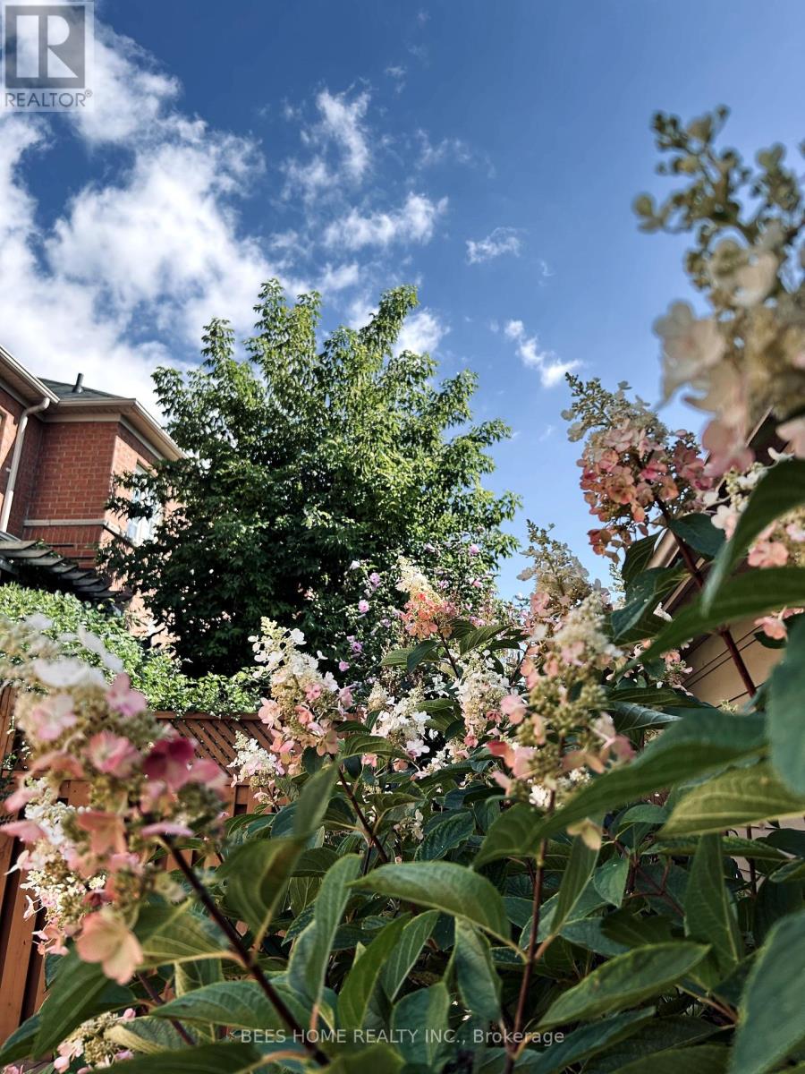 Photo 46 of 2893 Bur Oak Avenue, Markham ON