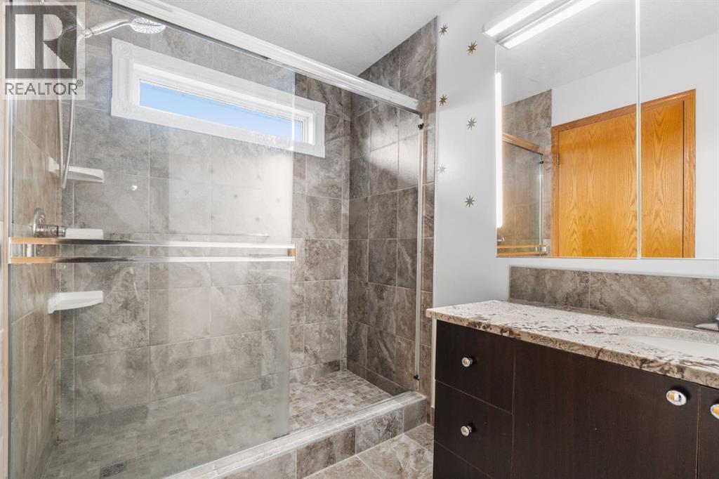 Photo 26 of 249 Applewood Place Se, Calgary AB